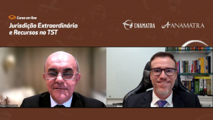 Ministro Cláudio Brandão ministra aula inaugural do curso “Jurisdição Extraordinária e Recursos no TST”